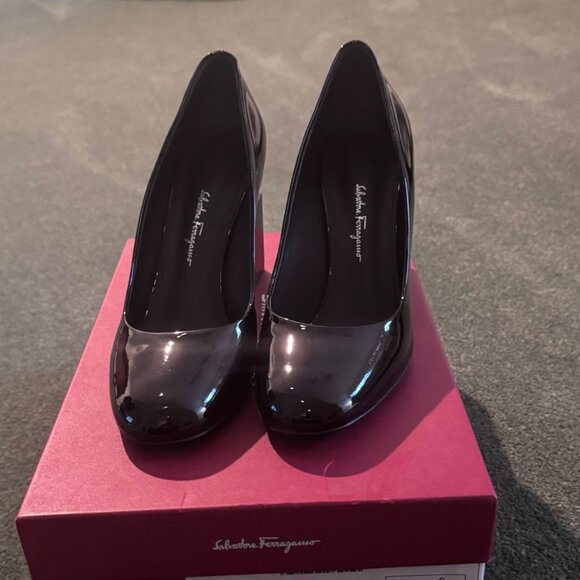 Ferragamo Black Patent Block Heel--Lilian Size 8.5 C - Picture 10 of 14